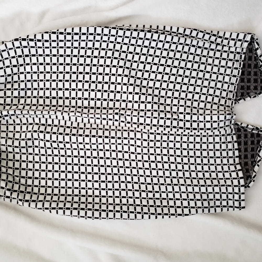 Six Skirts - Picture 6 of 16